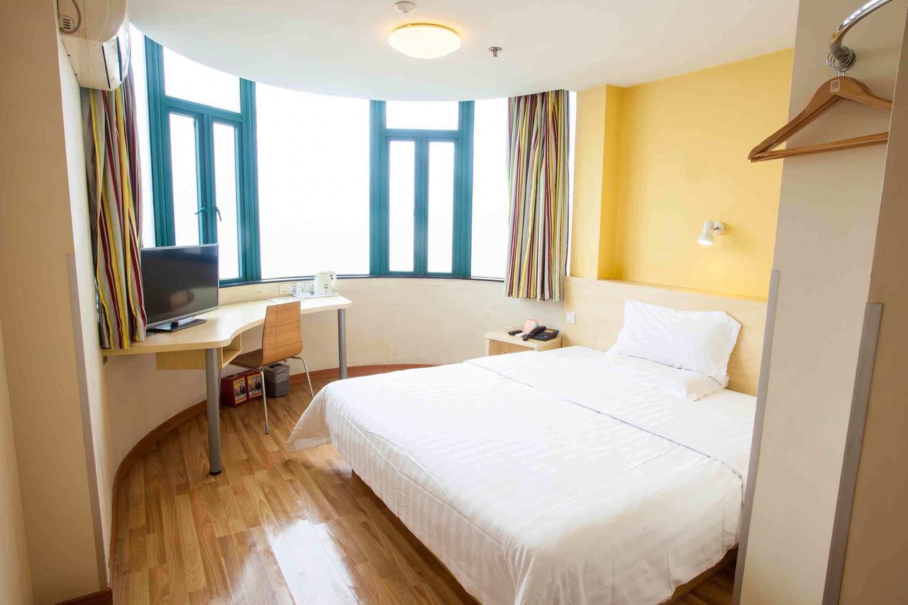 7Days Premium Guangzhou Tianhe Gangding Rom bilde